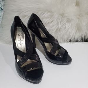 Like New Jessica Simpson Black sz 6 heels